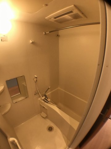 バス・シャワールーム　浴室暖房付きで便利♪