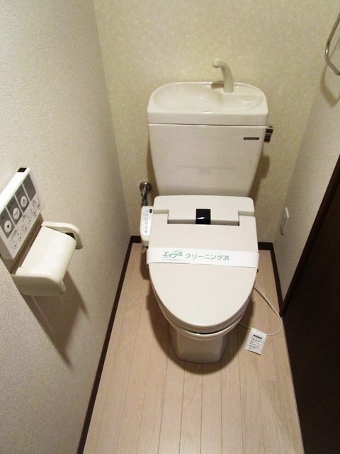 トイレ　★ウォシュレット付のトイレです★