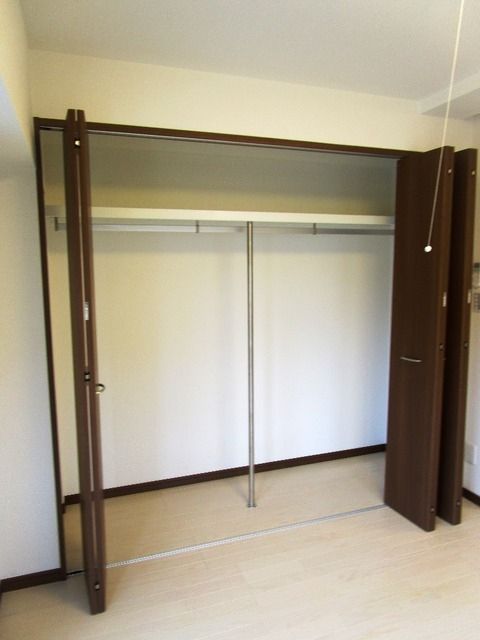 収納　★大きめのクローゼット★