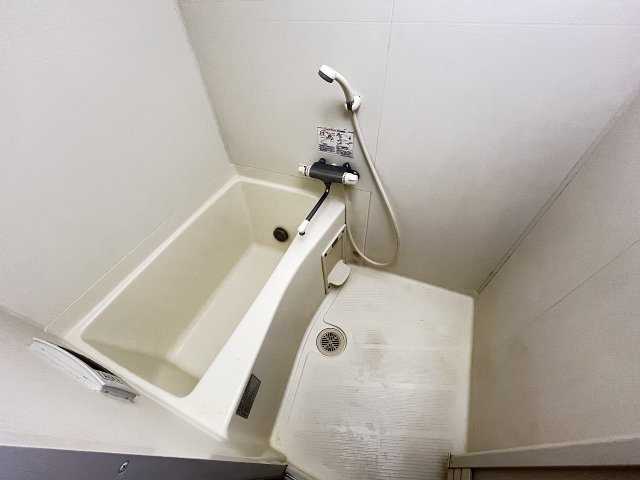 バス・シャワールーム　ゆったり過ごせるお風呂です