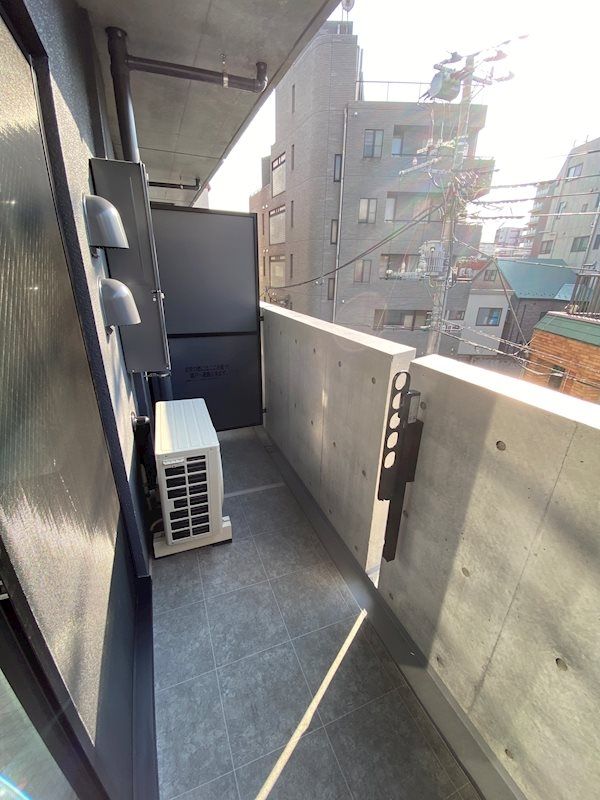 バルコニー　バルコニー