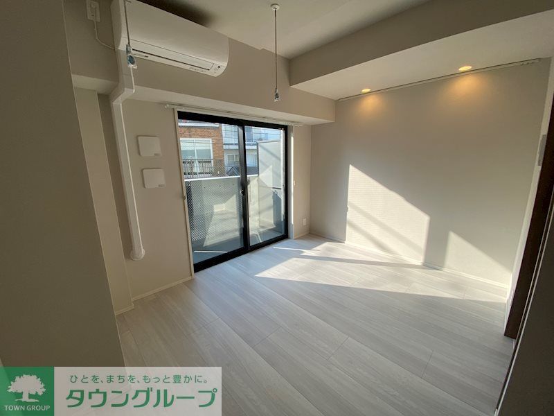 居室・リビング　エントランス