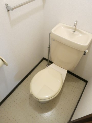 トイレ　ゆったりとした空間のトイレです