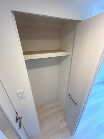 収納　エスリード　ザ・カレント大阪