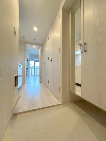 玄関　エスリード　ザ・カレント大阪