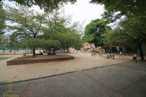 公園　玉津公園（公園）まで758m