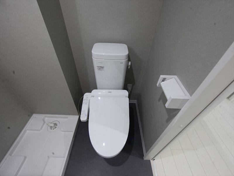 トイレ　温水洗浄暖房便座付トイレ