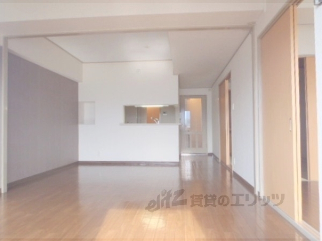 居室・リビング　収納