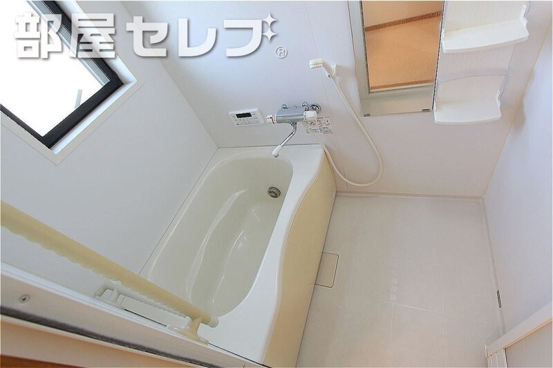 バス・シャワールーム　他号室の写真です。