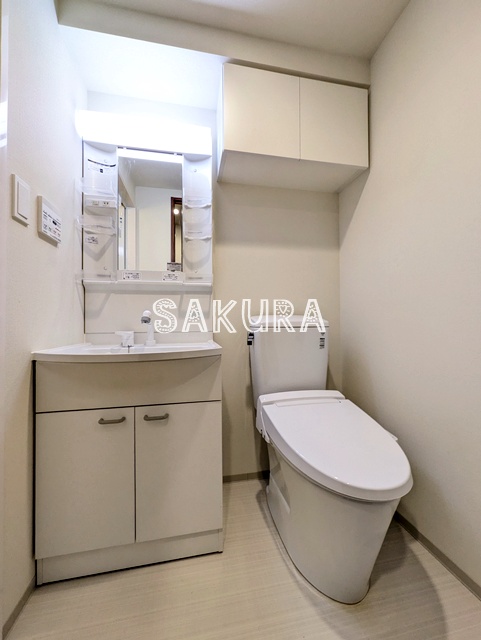 トイレ　嬉しい温水洗浄便座♪