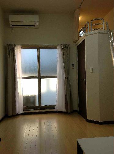 居室・リビング　ロフト１つ目