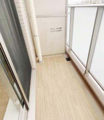 バルコニー　別部屋の参考写真です。現況有姿