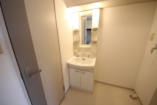 洗面設備　同型タイプ