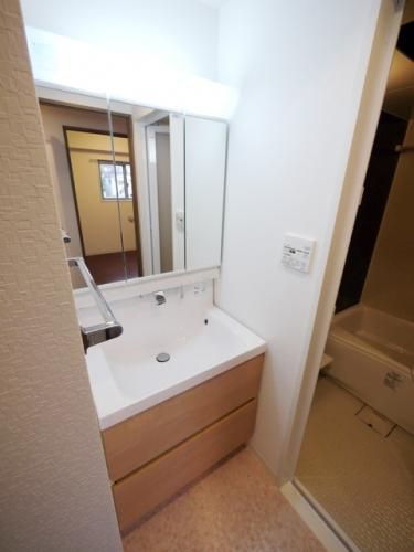 洗面設備　（別タイプ参考写真）コントレイル　北区王子4