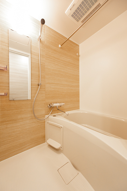 バス・シャワールーム　※写真は同タイプ住戸です。