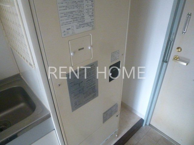 その他設備　電気温水器設置