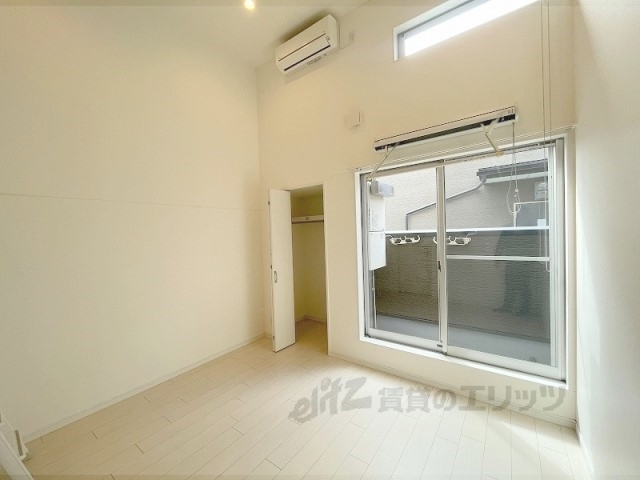 居室・リビング　洋室