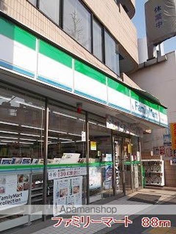コンビニ　ファミリーマート（コンビニ）まで85m