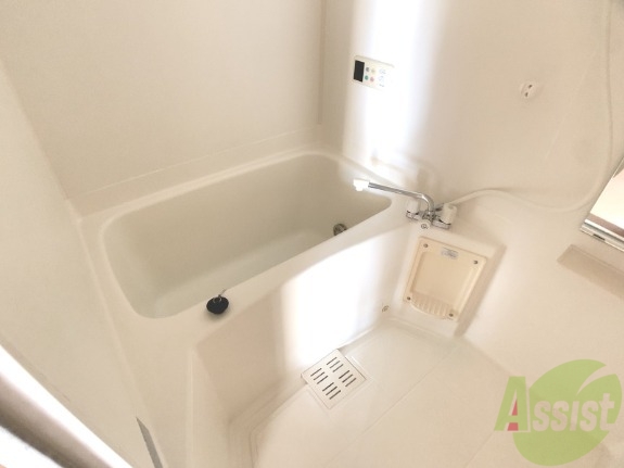 バス・シャワールーム　綺麗な浴室です。１日の疲れを癒すのに最適ですね。