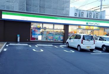 コンビニ　ファミリーマート名古屋千代田店（コンビニ）まで130m