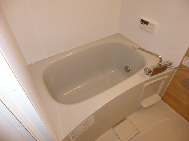 バス・シャワールーム　追い焚きバス