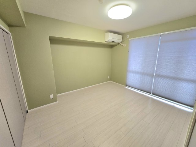 居室・リビング　こちらの居間で趣味の時間をお楽しみください