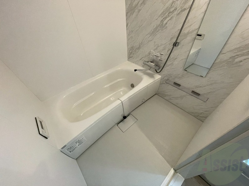 バス・シャワールーム　お風呂になります。一日の疲れを癒してくださいね。