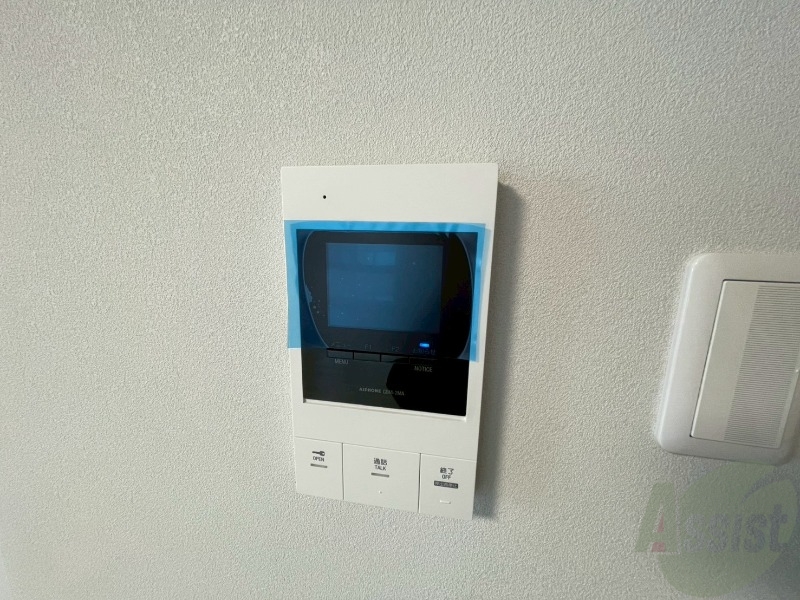 セキュリティ　ＴＶモニター付インターホンです。来客者の顔が見えるので安心！