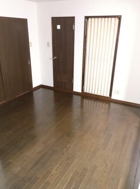 居室・リビング　オールフローリングで明るい室内☆