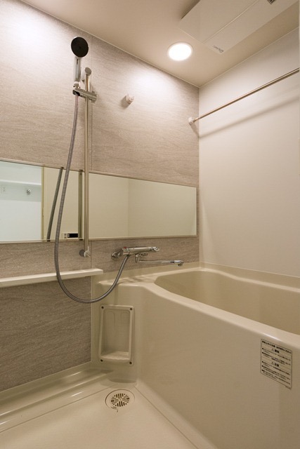 バス・シャワールーム　同型イメージ