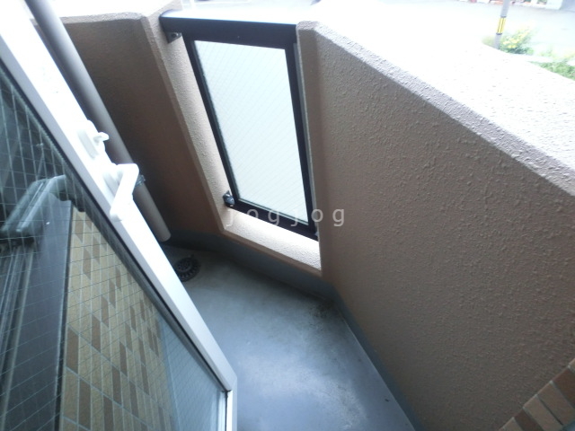 バルコニー　バルコニーを２つ完備したお部屋です。