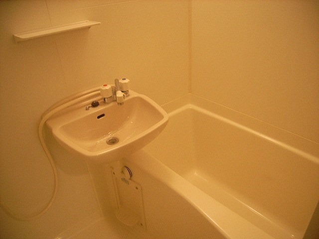 バス・シャワールーム　別号室