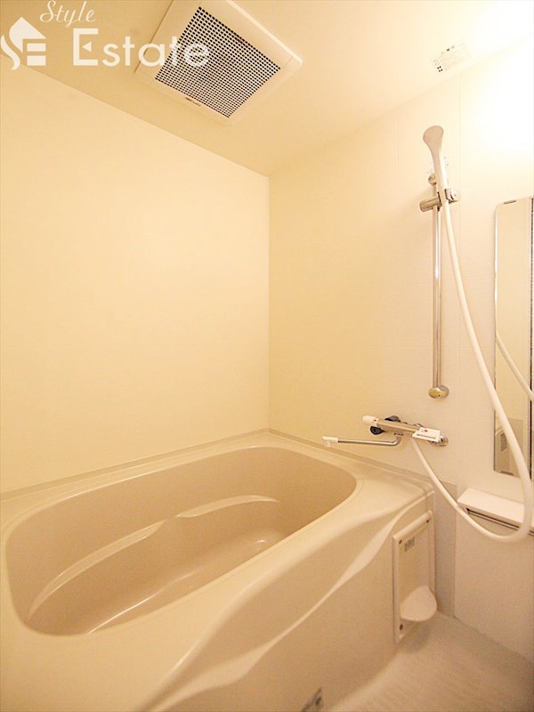 バス・シャワールーム　バスルーム