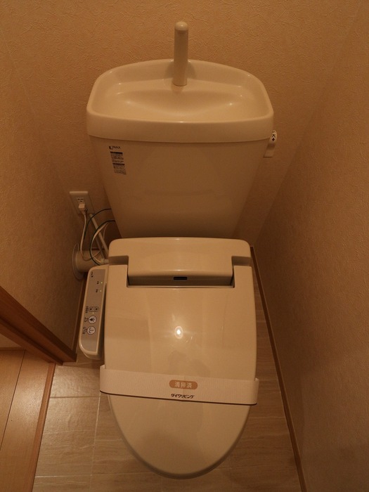 トイレ　※別号室参考写真