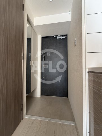 玄関　エスリード大阪リブレ　玄関