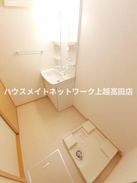 洗面設備　洗髪洗面化粧台・洗濯機置場