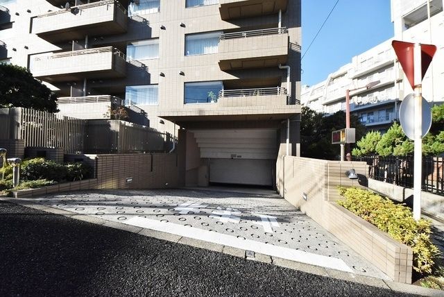 駐車場　参宮橋マンション