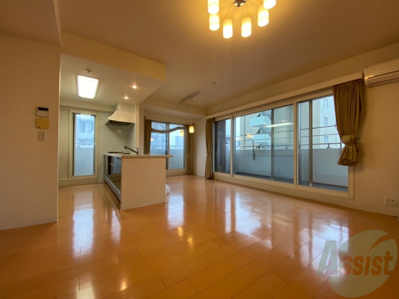 居室・リビング　広くてキレイなお部屋が広がっていて、充実した生活が送れそう。