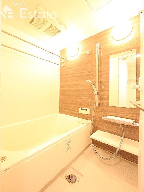 バス・シャワールーム　バスルーム