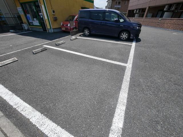 駐車場　敷地内駐車場