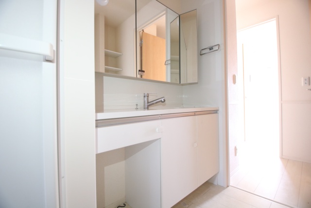 洗面設備　※別室の参考写真の為、現況優先です。