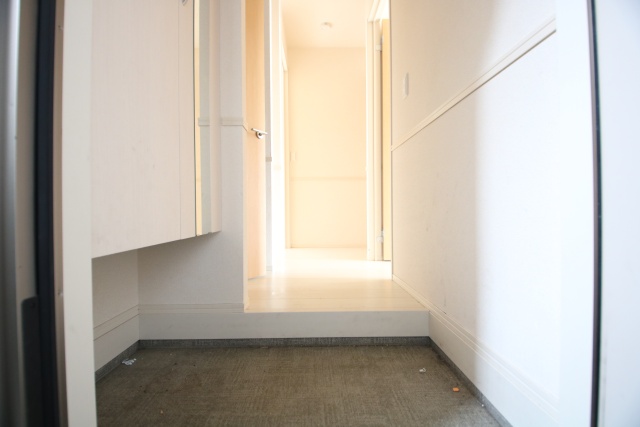 玄関　※別室の参考写真の為、現況優先です。