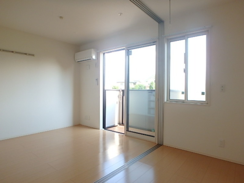 居室・リビング　図面と現状に相違がある場合には現状を優先