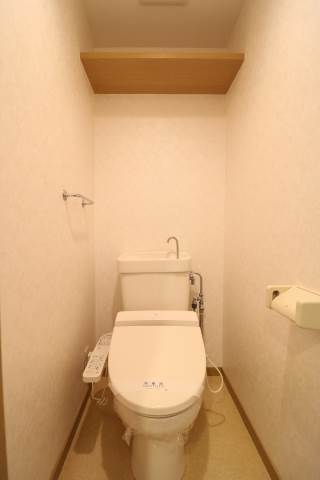 トイレ　清潔感のある空間です。