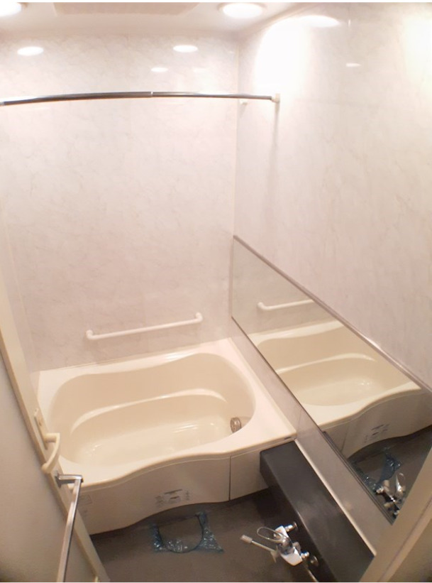 バス・シャワールーム　追焚機能、浴室乾燥機付き（別室参考）