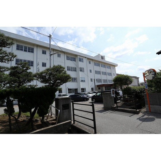 中学校　堀川中学校（中学校）まで600m