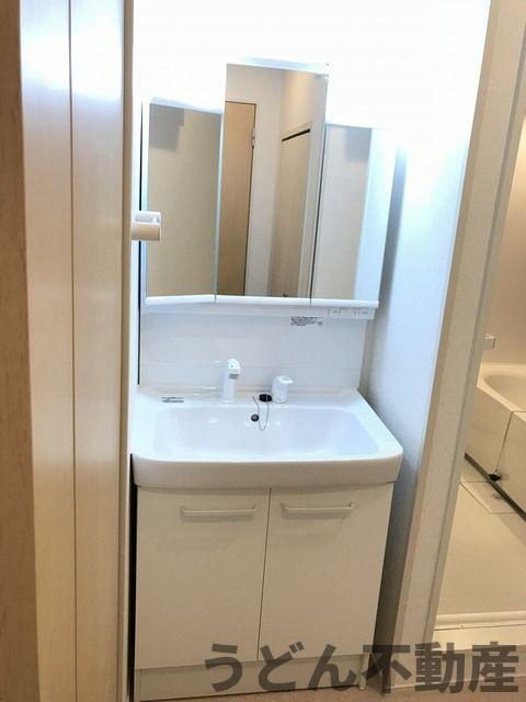 洗面設備　うどん県のお部屋探しはうどん不動産へ うどんちゃんとLINE