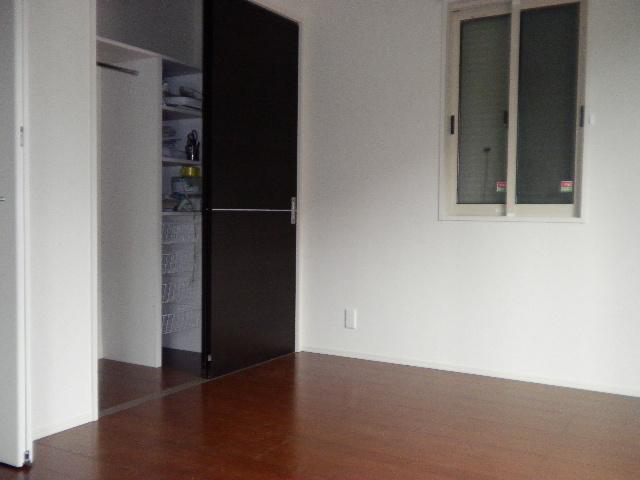 居室・リビング　室内