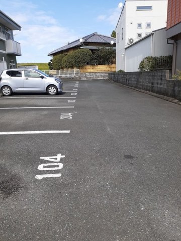 駐車場　駐車場完備です