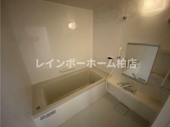 バス・シャワールーム　１坪風呂です